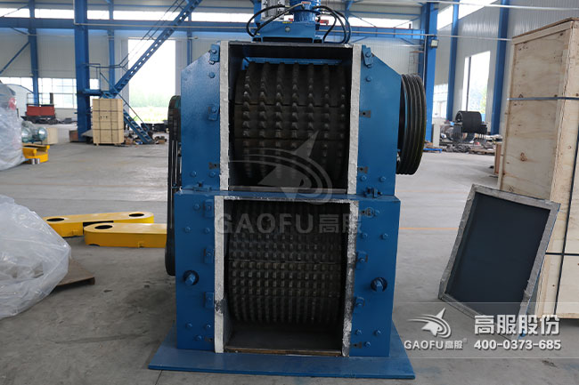 四齒輥破碎機細節