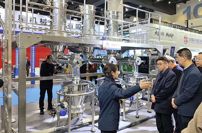 高服以“智能篩分系統(tǒng)+防爆解決方案”雙引擎驅動制造業(yè)升級，獲工信部領導現(xiàn)場點贊